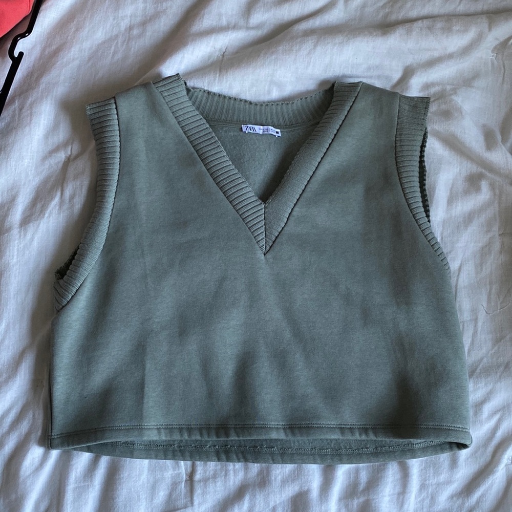 Zara Cropped Sweatshirt Sweatervest